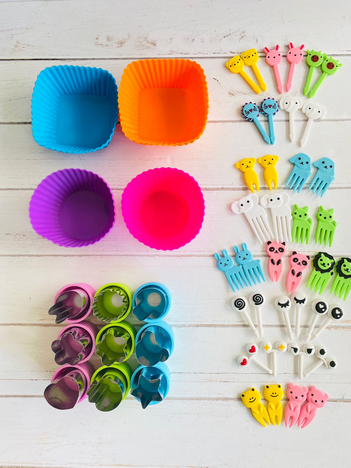 Kit baby lonchera + set de utensilios divertidos.