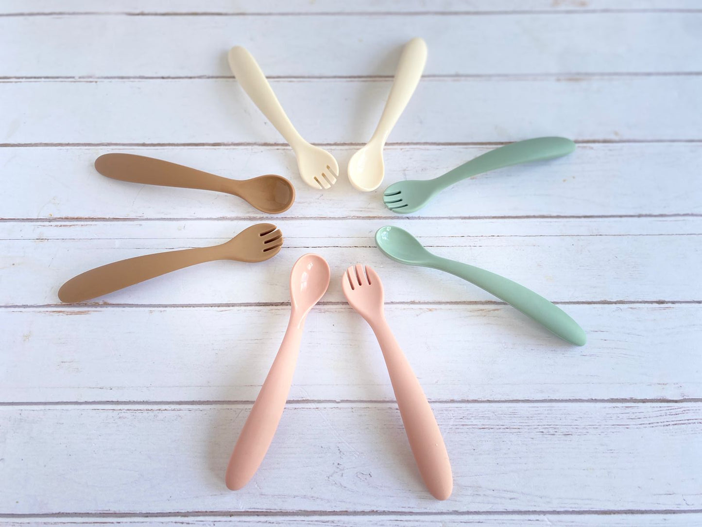 Cubiertos de mango largo