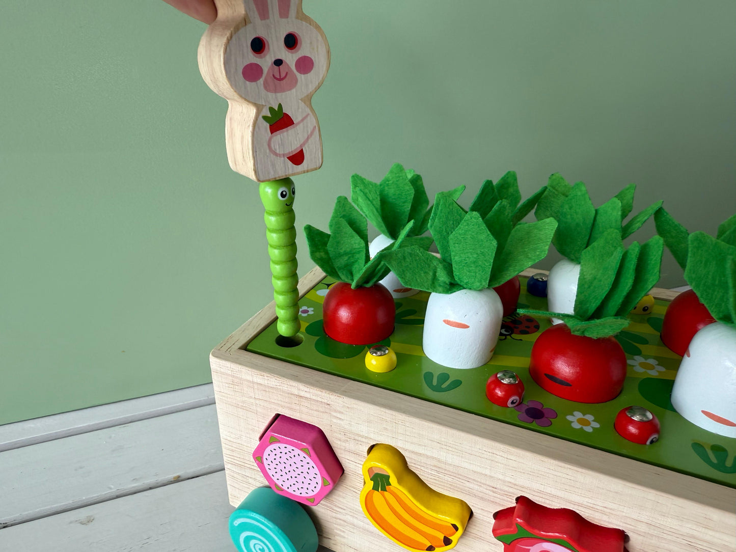 Juego Montessori carro cosechador