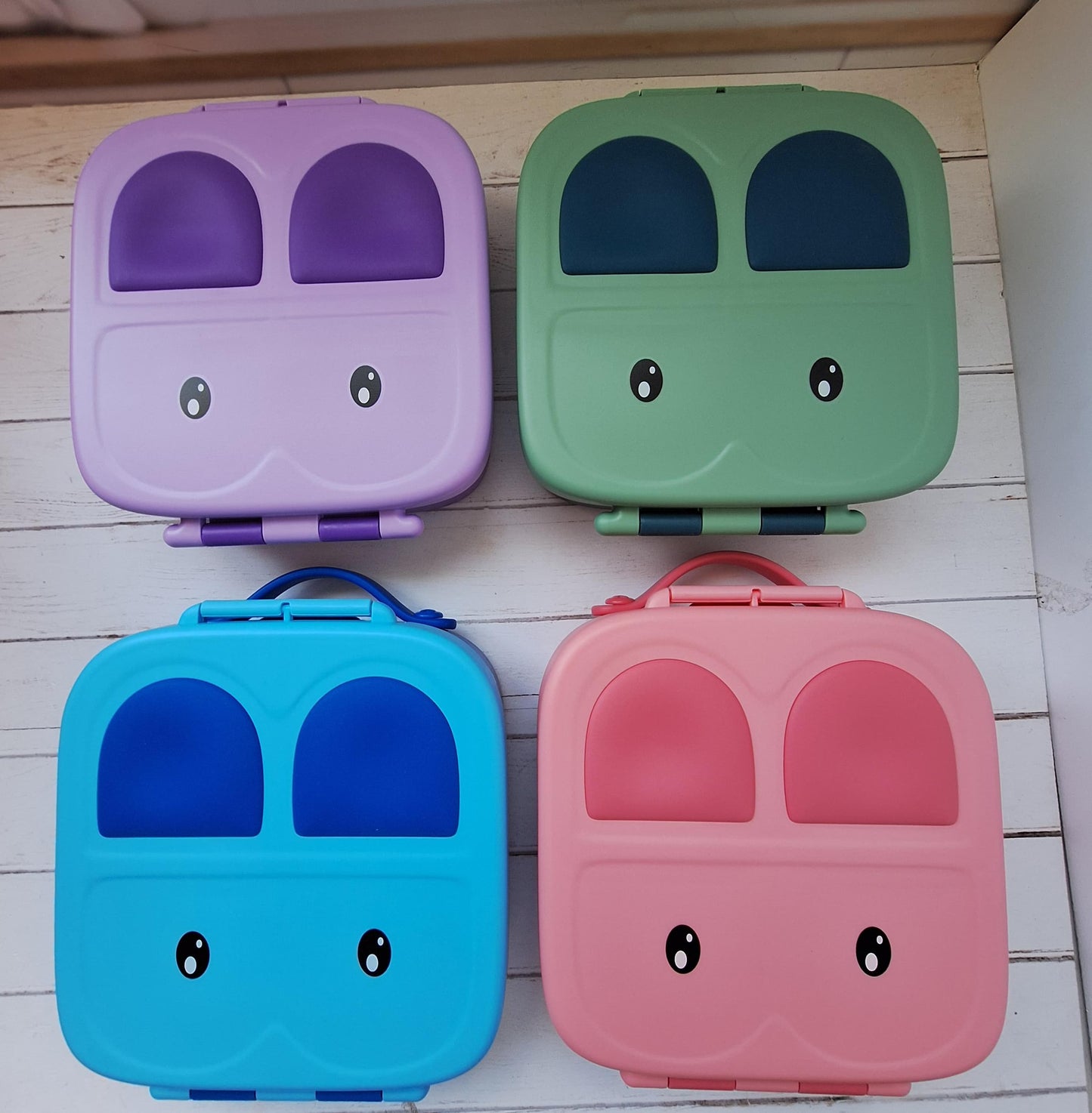 Lonchera tipo Bento Box carita de conejo