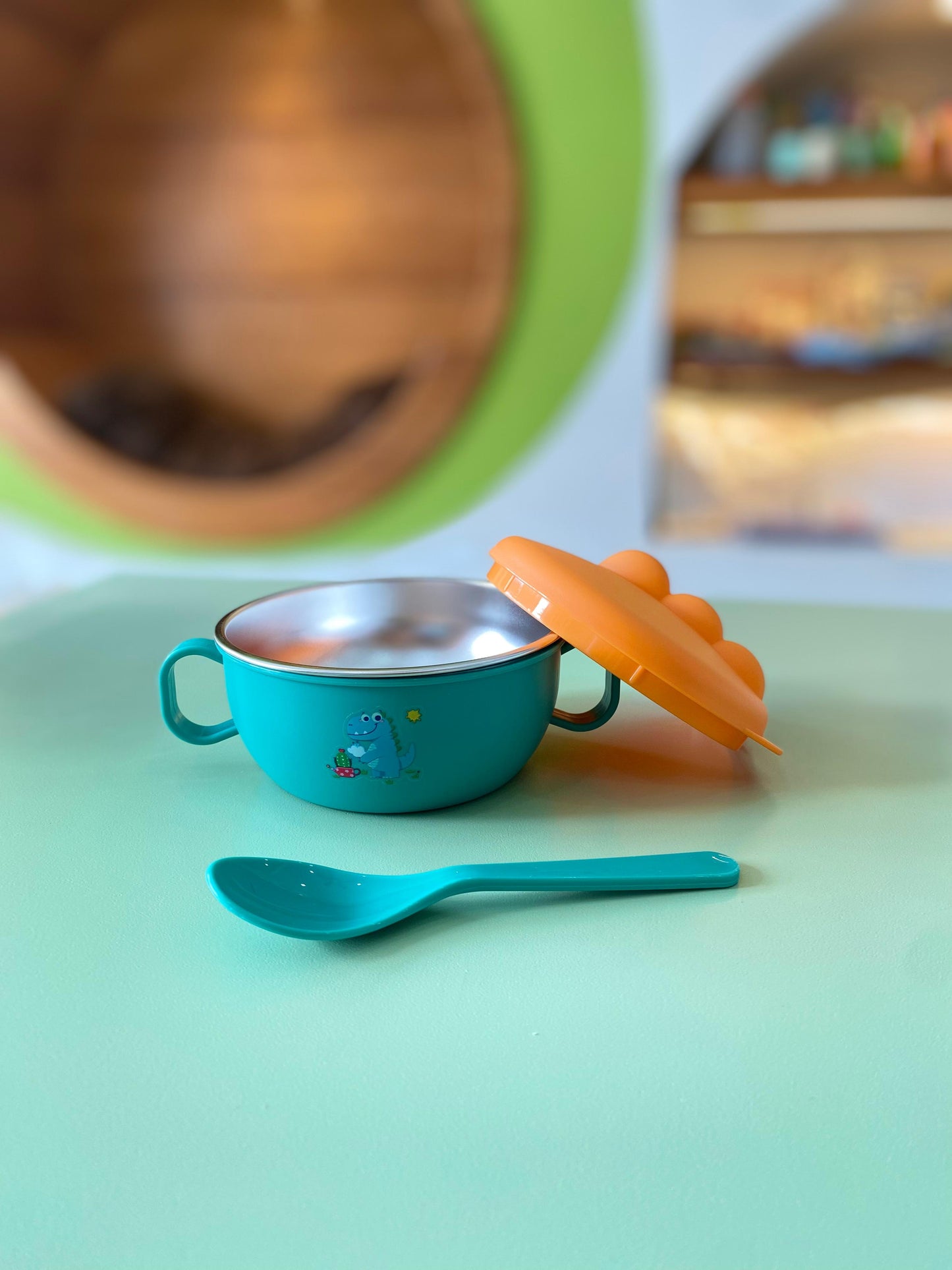 Tazón Dino Antiderrames con Cuchara silicon y acero inoxidable