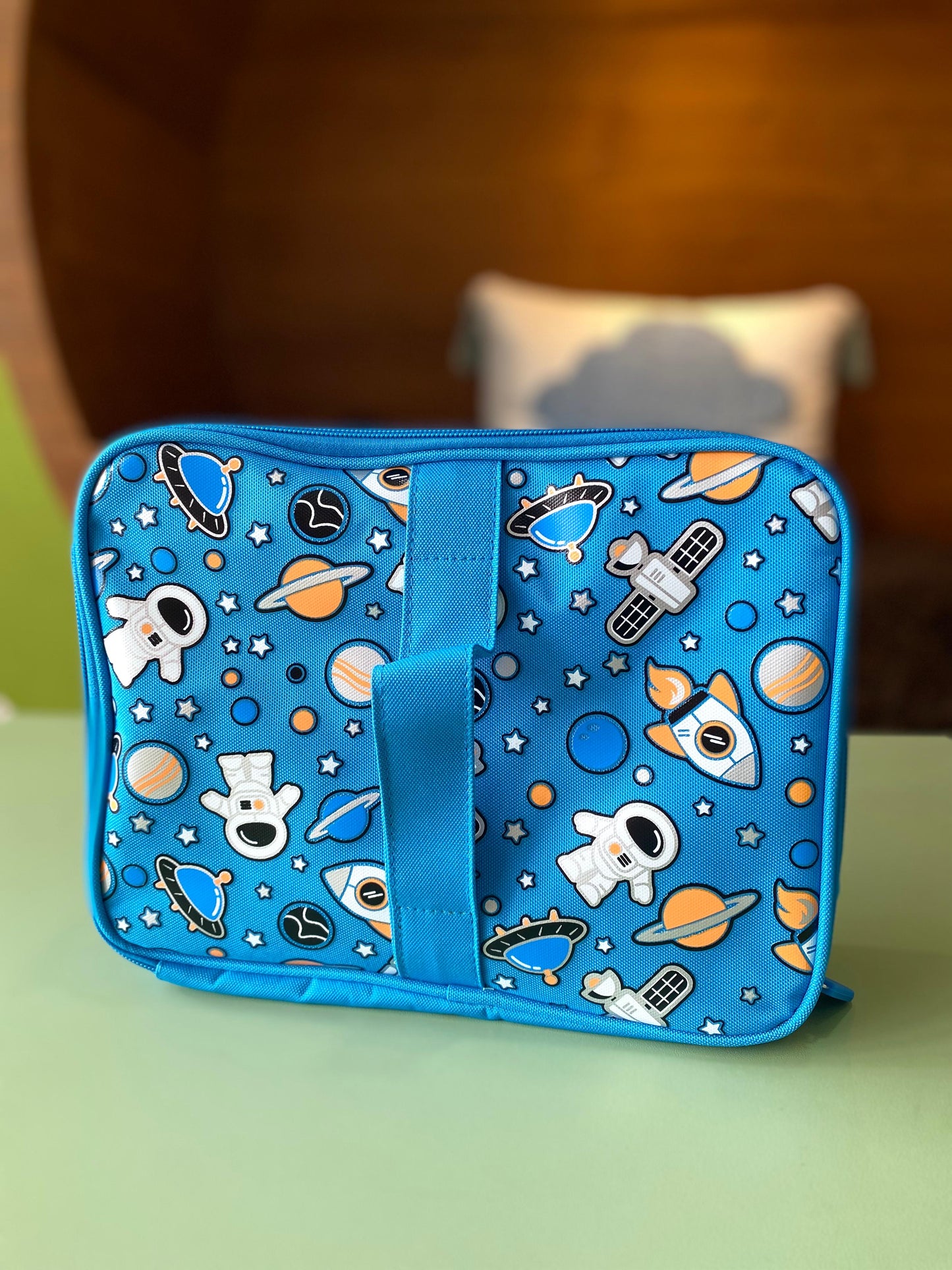 Lonchera azul astronautas